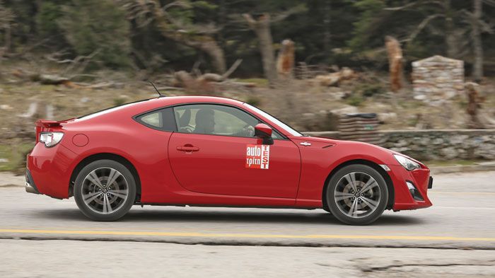 Η πισωκίνητη Toyota GT86 είναι συνώνυμη με την οδηγική απόλαυση, αλλά θέλει τρόπο και κόπο για να την πας «αέρα».	